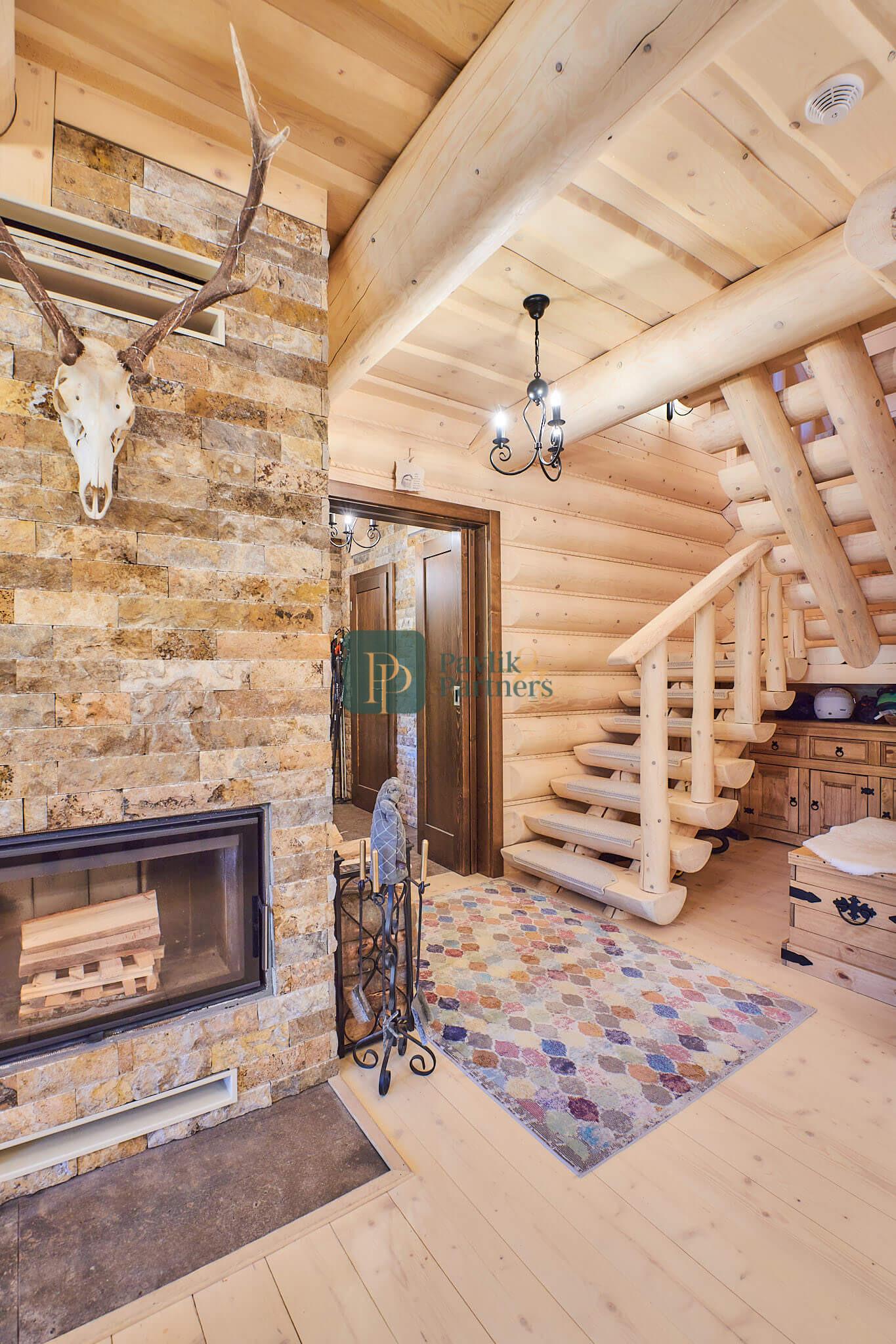 Predaj 4 izbový zrub pri lese, 7,5á pozemok, Nízke Tatry, EXKLUZÍVNE!