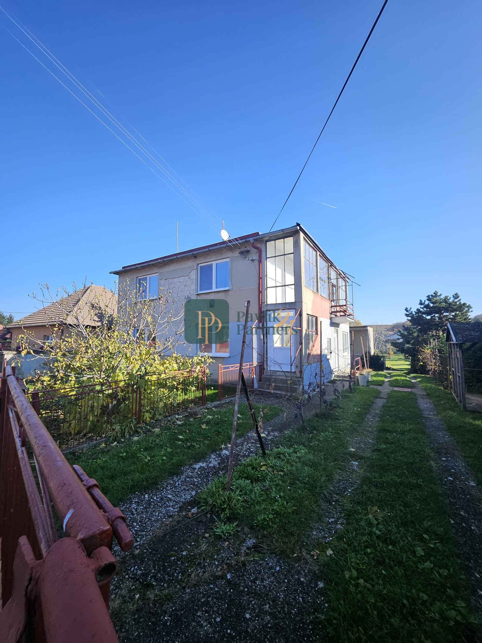 Predaj 2 podlažný RD Rumanová, 30 á krásny pozemok – fotka 2
