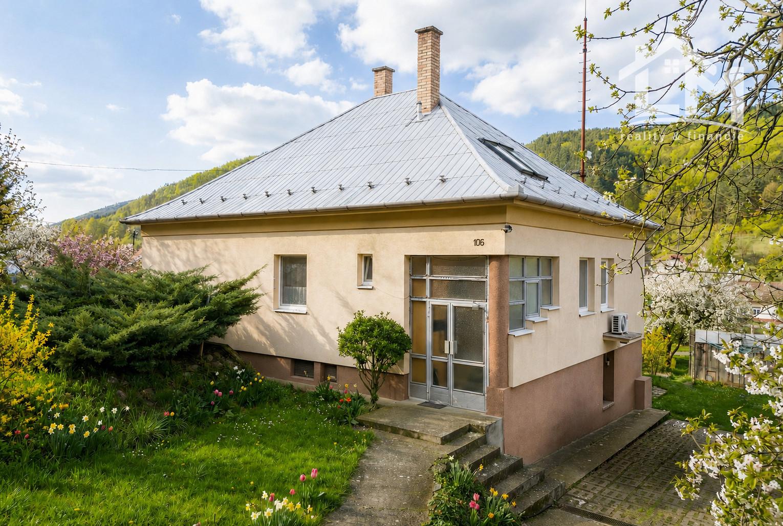 Priestranný rodinný dom 243 m² | 2 obytné časti | pozemok 1 560 m² | Hrádok – fotka 2