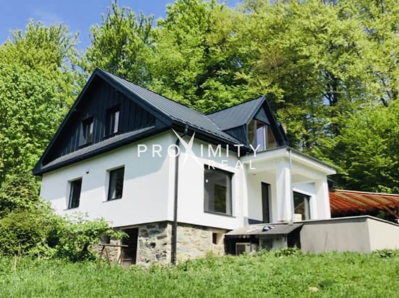 Luxusná moderná chata v nádhernom prostredí blízko Košíc - ideálna na bývanie aj podnikanie