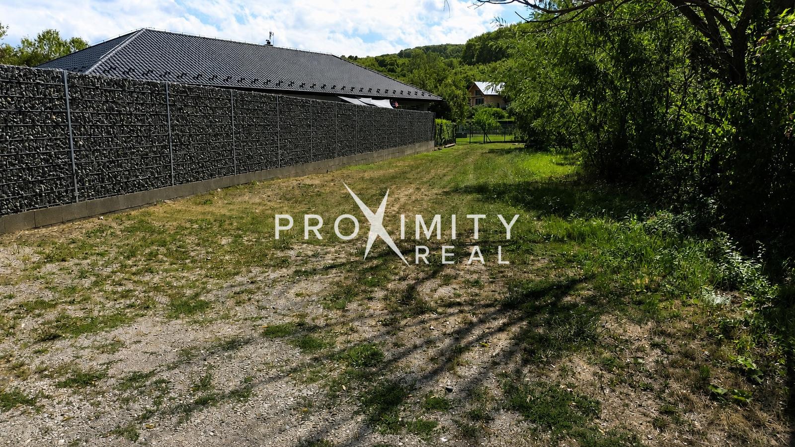 Predaj slnečného, rovinatého pozemku- záhrada 800 m² – Byster (Sady nad Torysou) – fotka 2