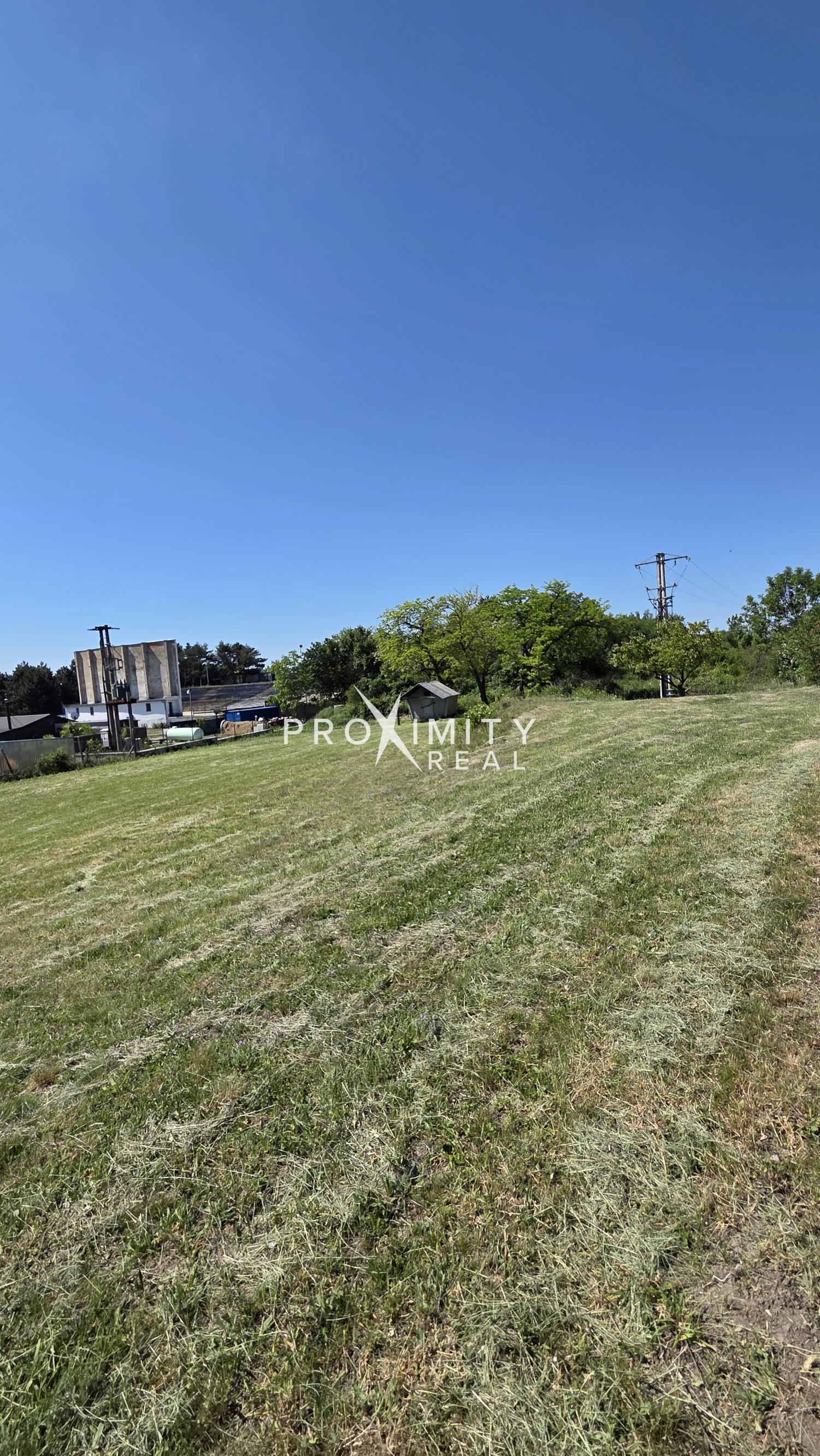 Strategický developerský pozemok 2607 m² na Zemplínskej šírave (stredisko Hôrka) – s vydanou ÚPI