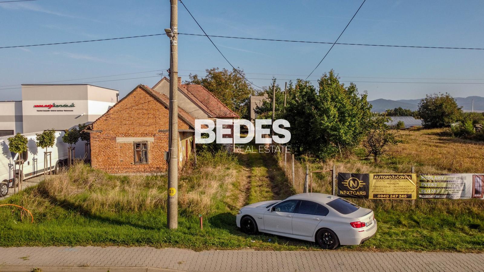 BEDES| Pozemky vhodné na výstavbu polyfunkčnej budovy alebo rodinného domu