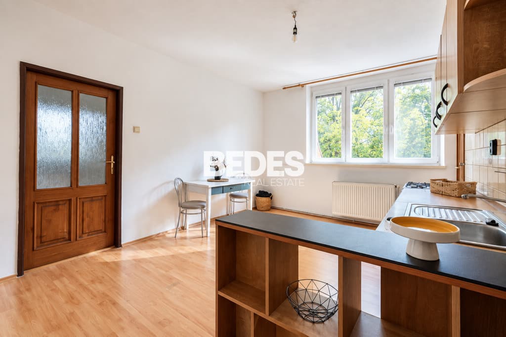 BEDES | Čiastočne zariadený 2- izbovy byt s balkónom – fotka 2
