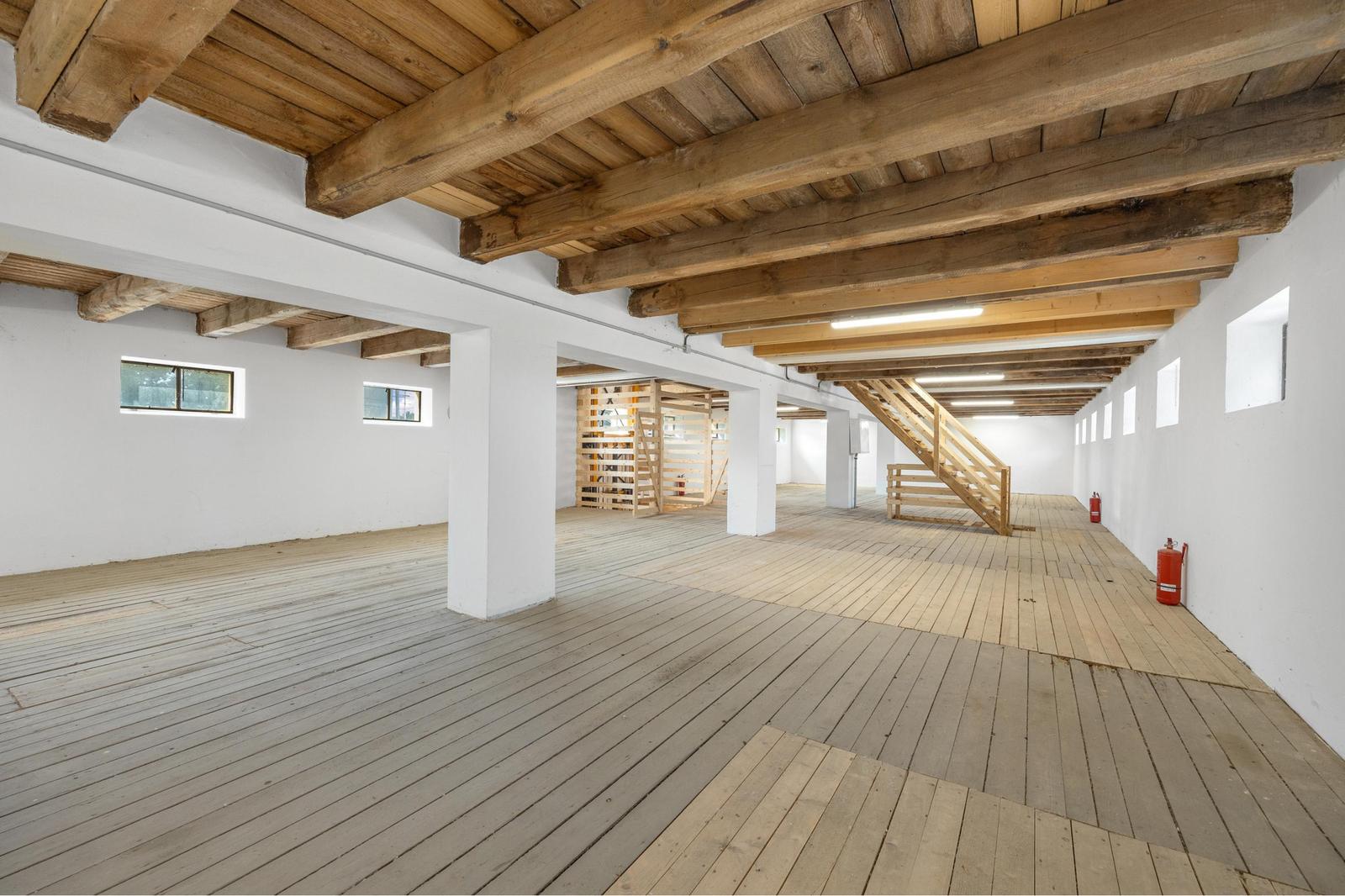 Na prenájom | Skladový objekt 661 m²- Topoľnica