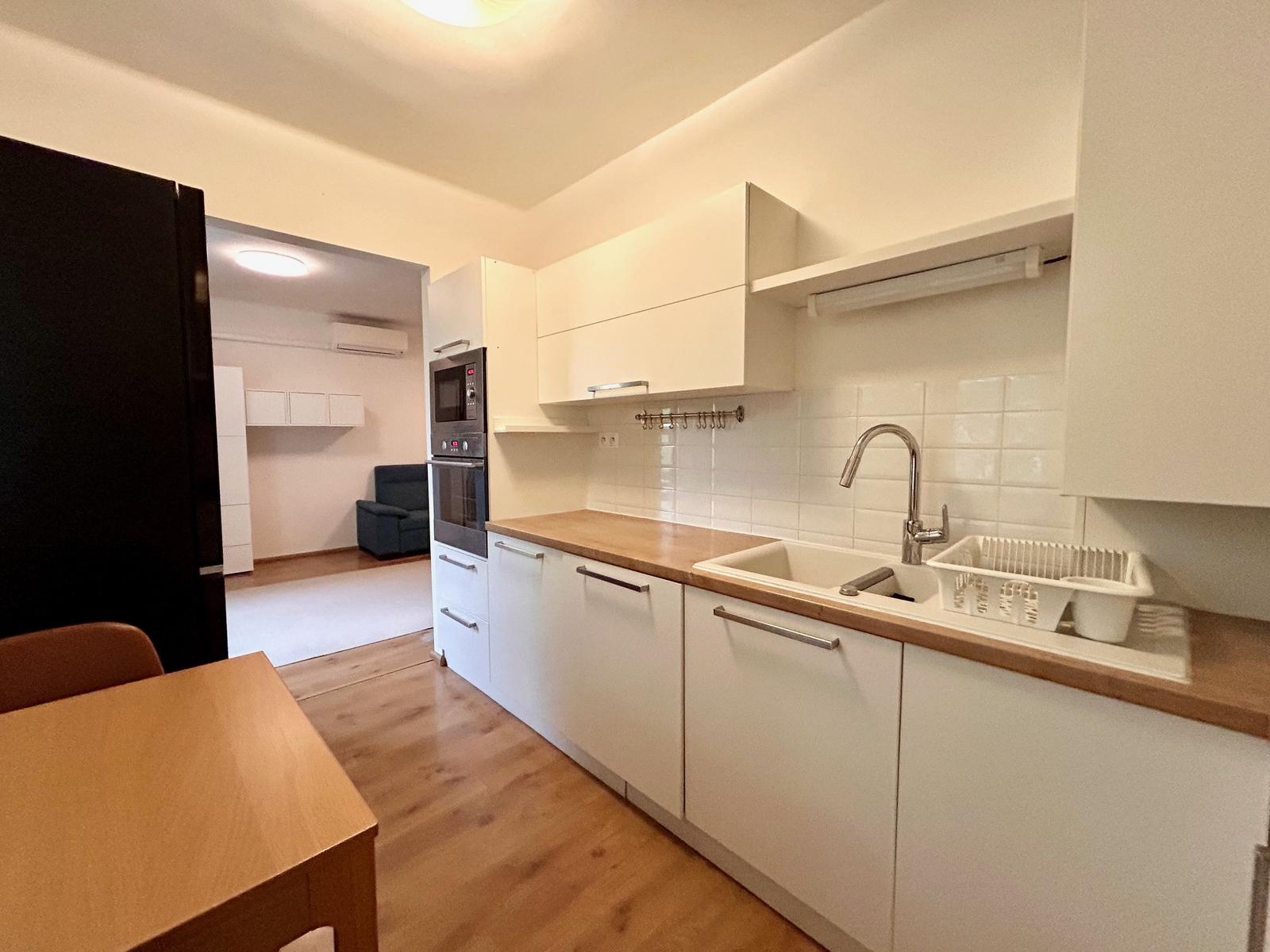 Na prenájom | 2 izbový byt s balkónom - Záhradná | Centrum