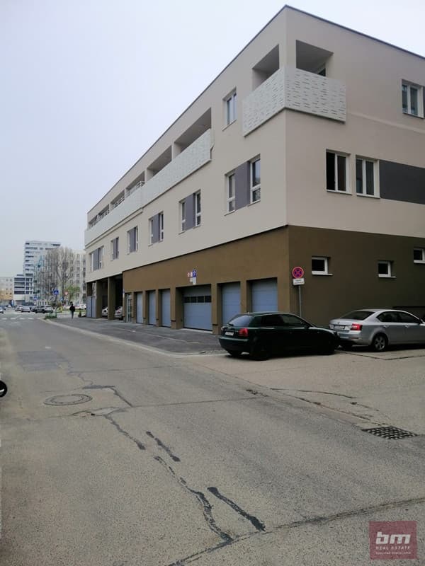 Predaj 2 -izb. apartmánu v Petržalke na Farského ul.