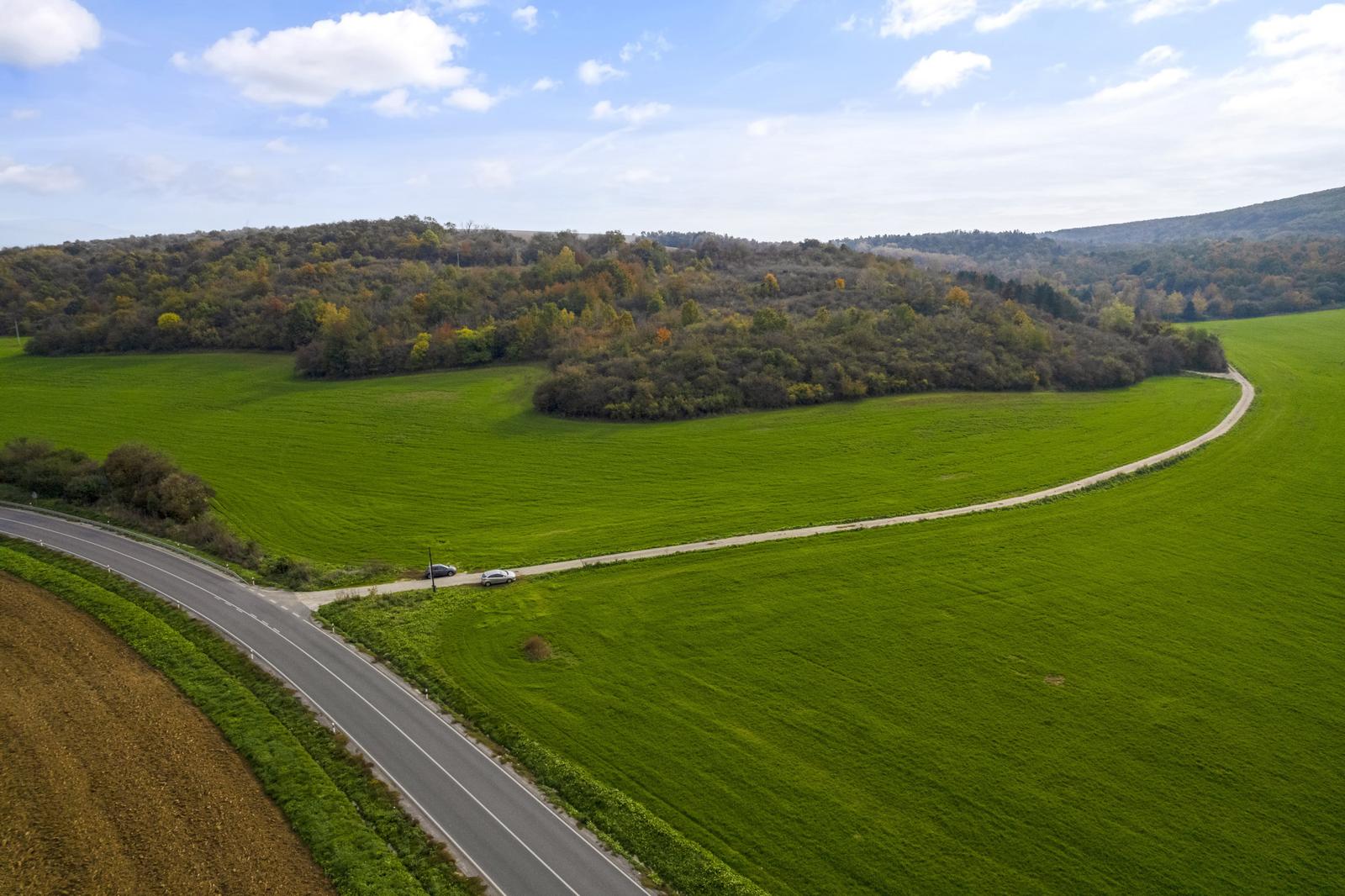 Predaj investičného pozemku, 24 000 m2, Nové Mesto nad Váhom – fotka 2