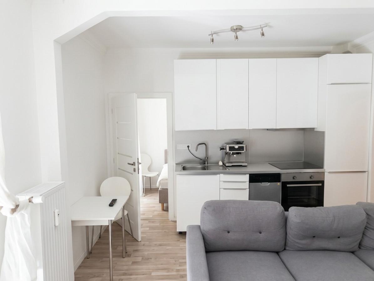 PREDPREDAJ / PRIPRAVUJEME – Predaj svetlého 2i bytu s balkónom a výhľadom do zelene (Teplická ul., Bratislava – Nové Mesto)