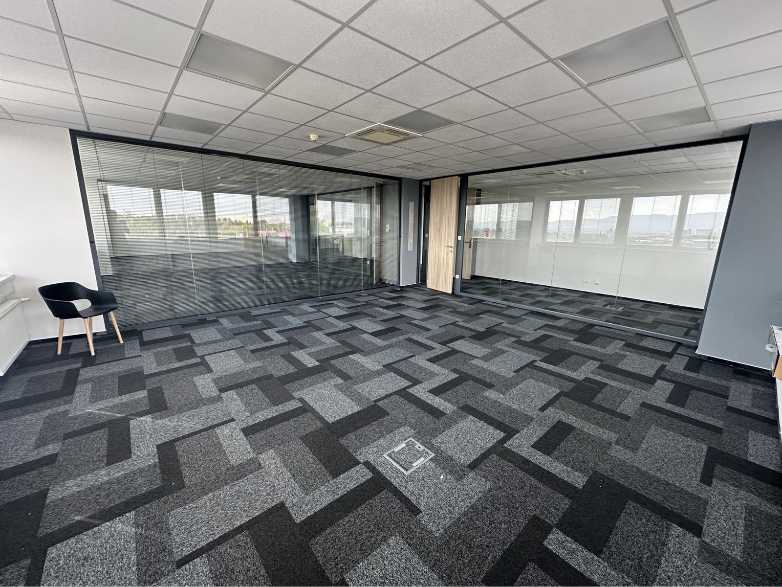 Moderné kancelárske priestory - 660 m2 - na Juhu – fotka 2
