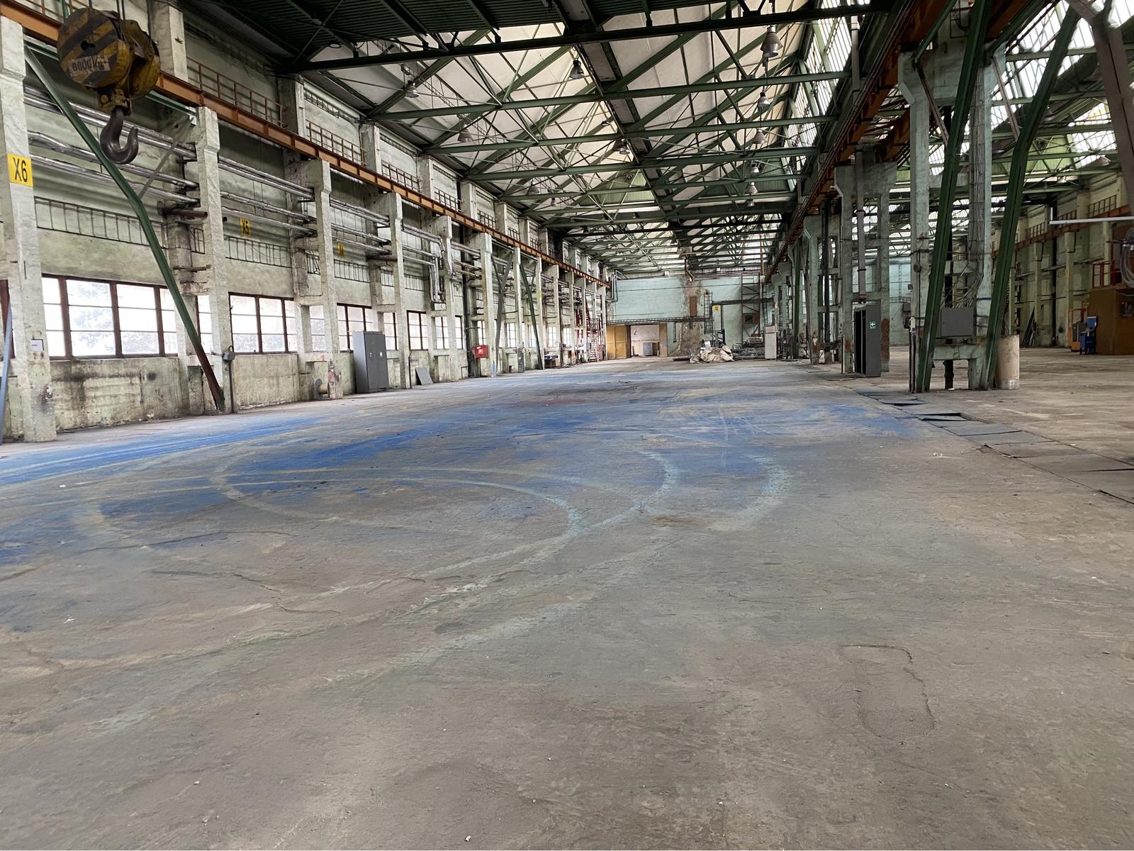 Výrobné a skladovacie priestory - 4000 m2