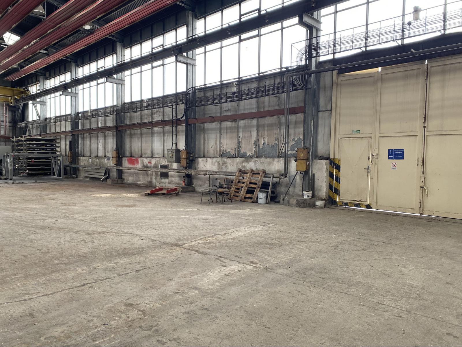 Skladovacia a výrobná hala 764 m2 pri diaľničnom privádzači – fotka 2
