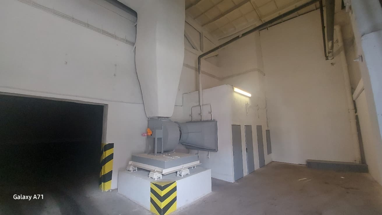 Skladovacie priestory  632 m2 v podnikateľskom areáli – fotka 2