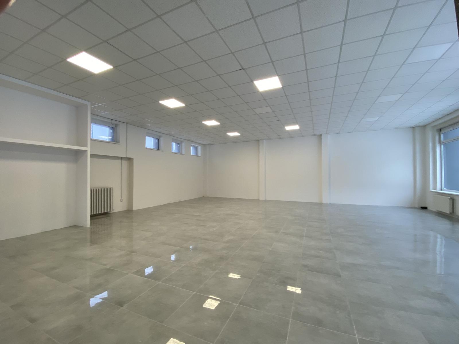 Obchodné priestory 395 m2 - pri hlavnej komunikácii na Mieri – fotka 2