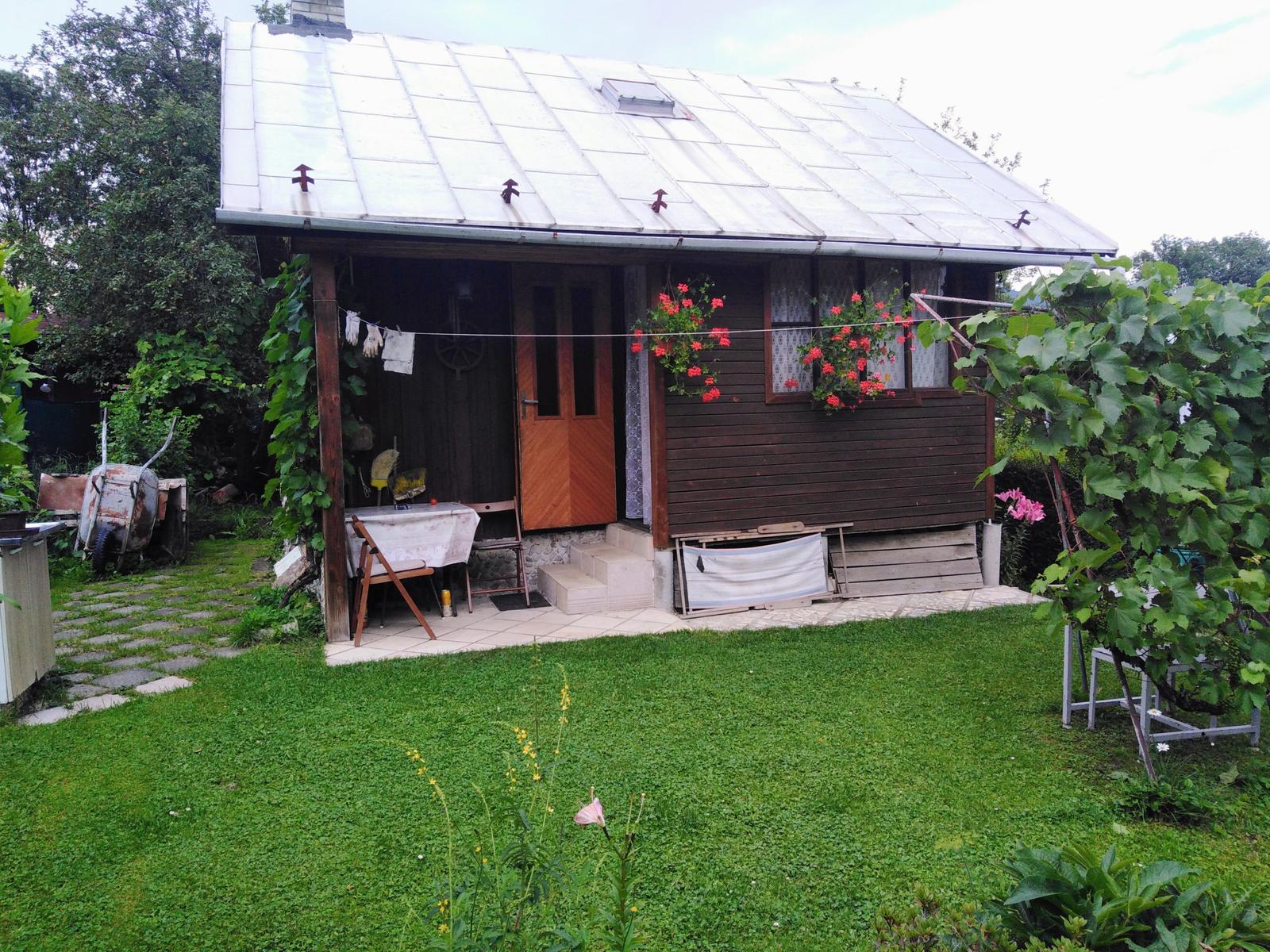 Záhrada s chatou v záhradkárskej obl. Kolónia Hviezda Martin