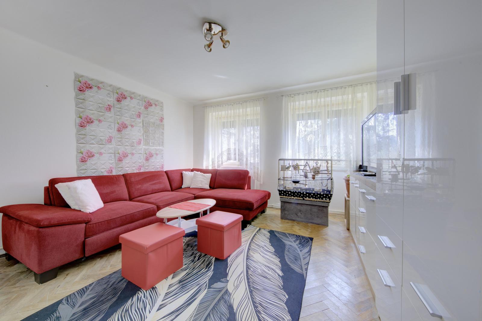 2 izbový byt s nepriechodnými izbami po rekonštrukcii,  72 m2, Štvrtok na Ostrove