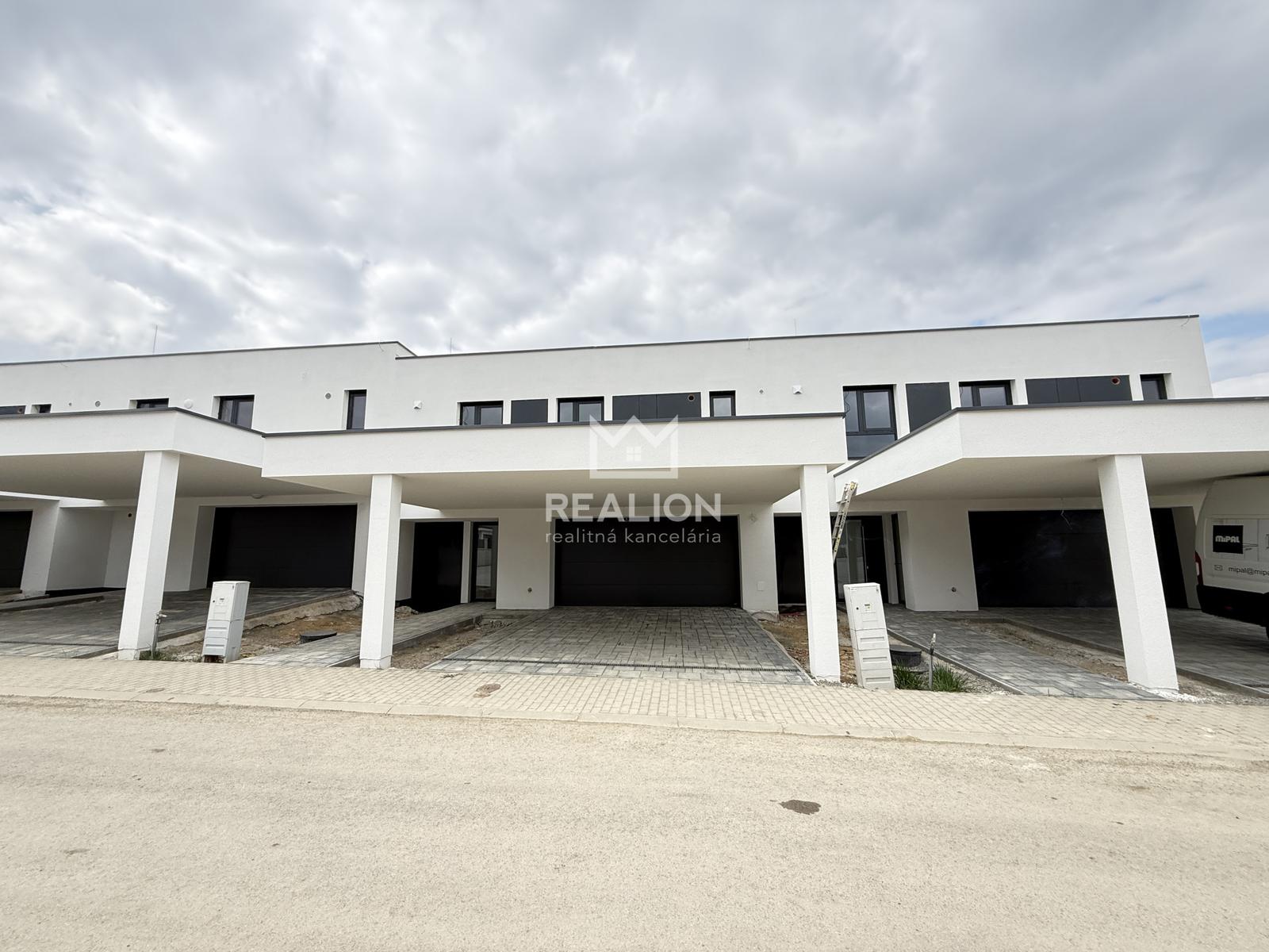 PREDAJ: Smart 5i RD nad Banskou Bystricou, Komenského