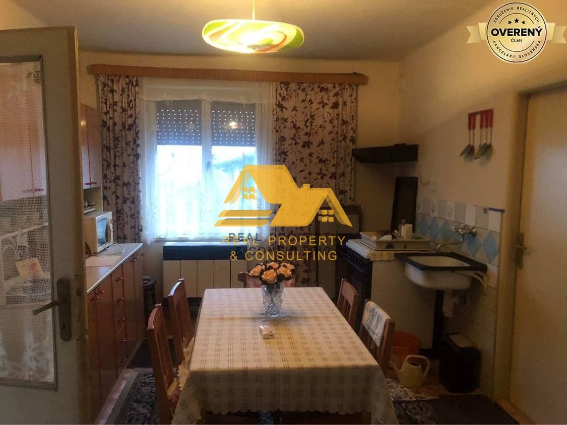 Predám rodinný dom s pozemkom v obci Bešeňov – fotka 2