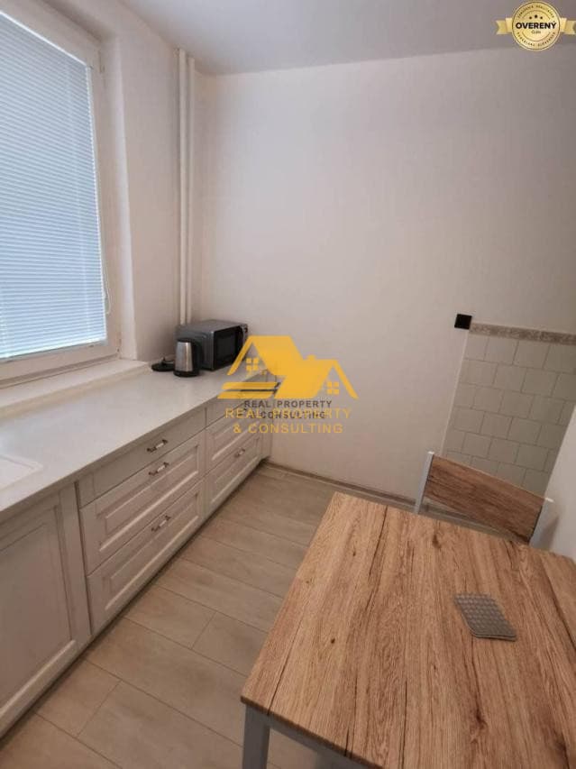 Prenajmem 2 izbový byt s balkónom v Nových Zámkoch – fotka 2