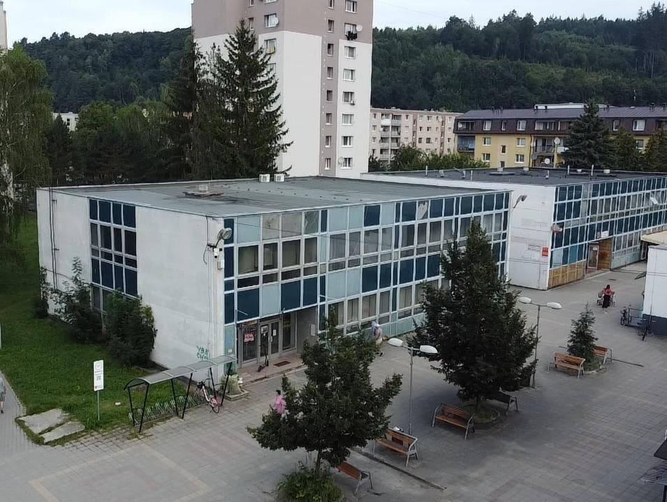 Polyfunkčná budova Považská Bystrica