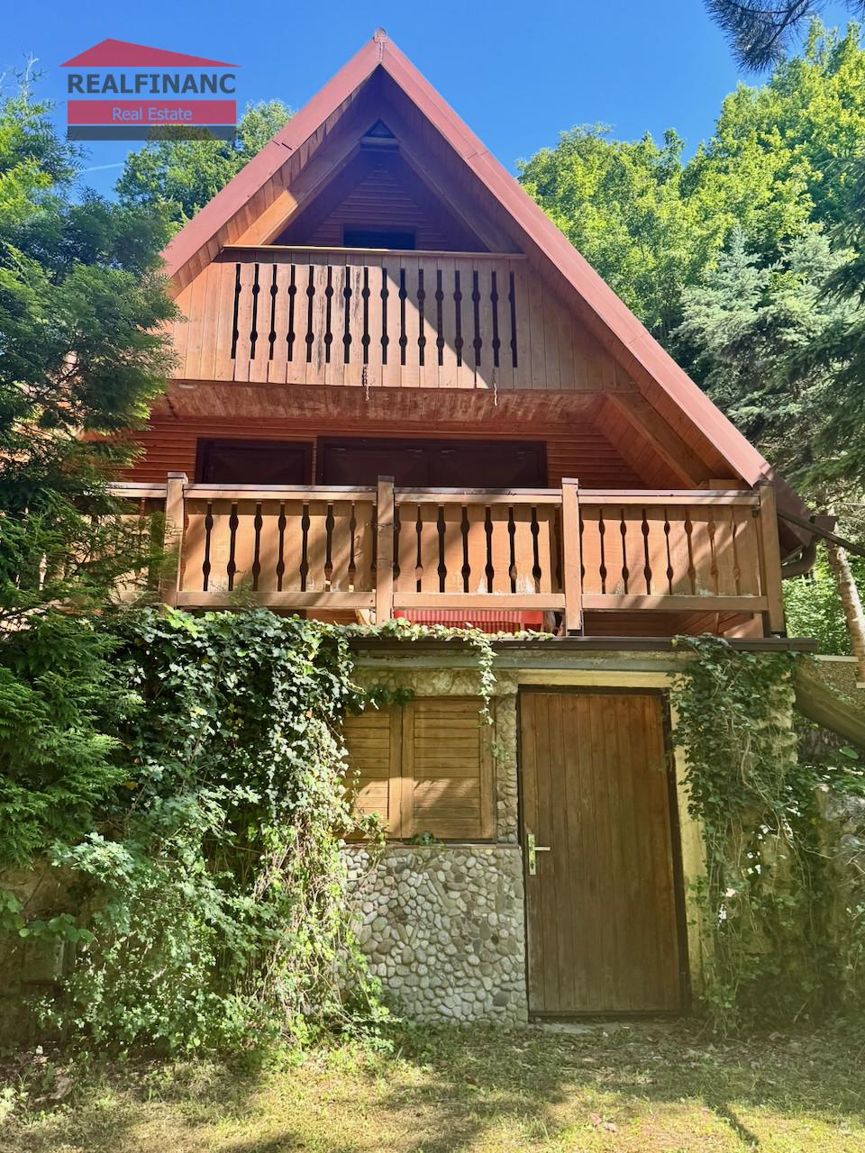 Na predaj zariadená chata s pozemkom 352m2 v srdci Malých Karpát – Buková – fotka 2