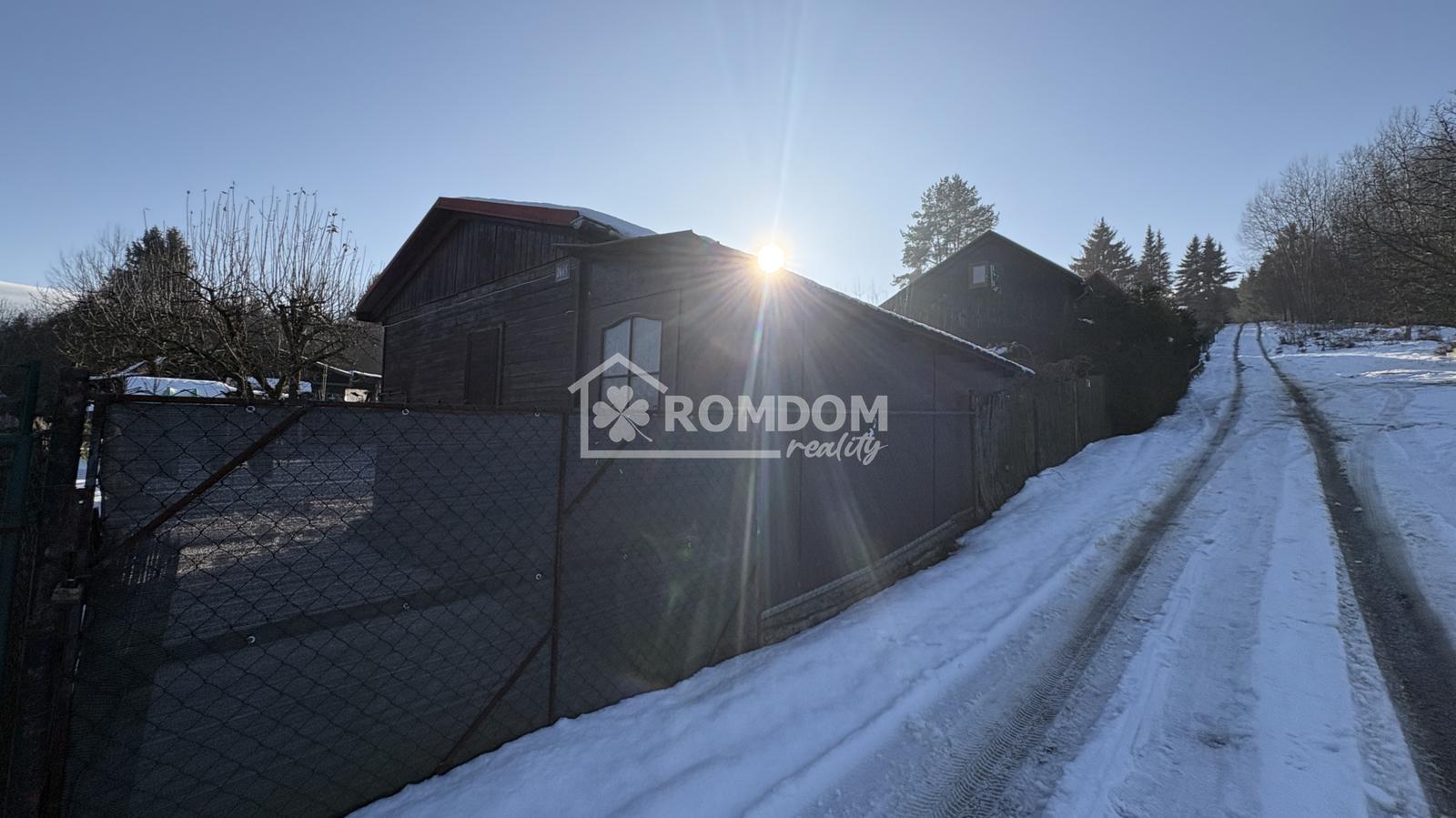 Predaj Záhradná chatka s pozemkom Mojšova Lúčka