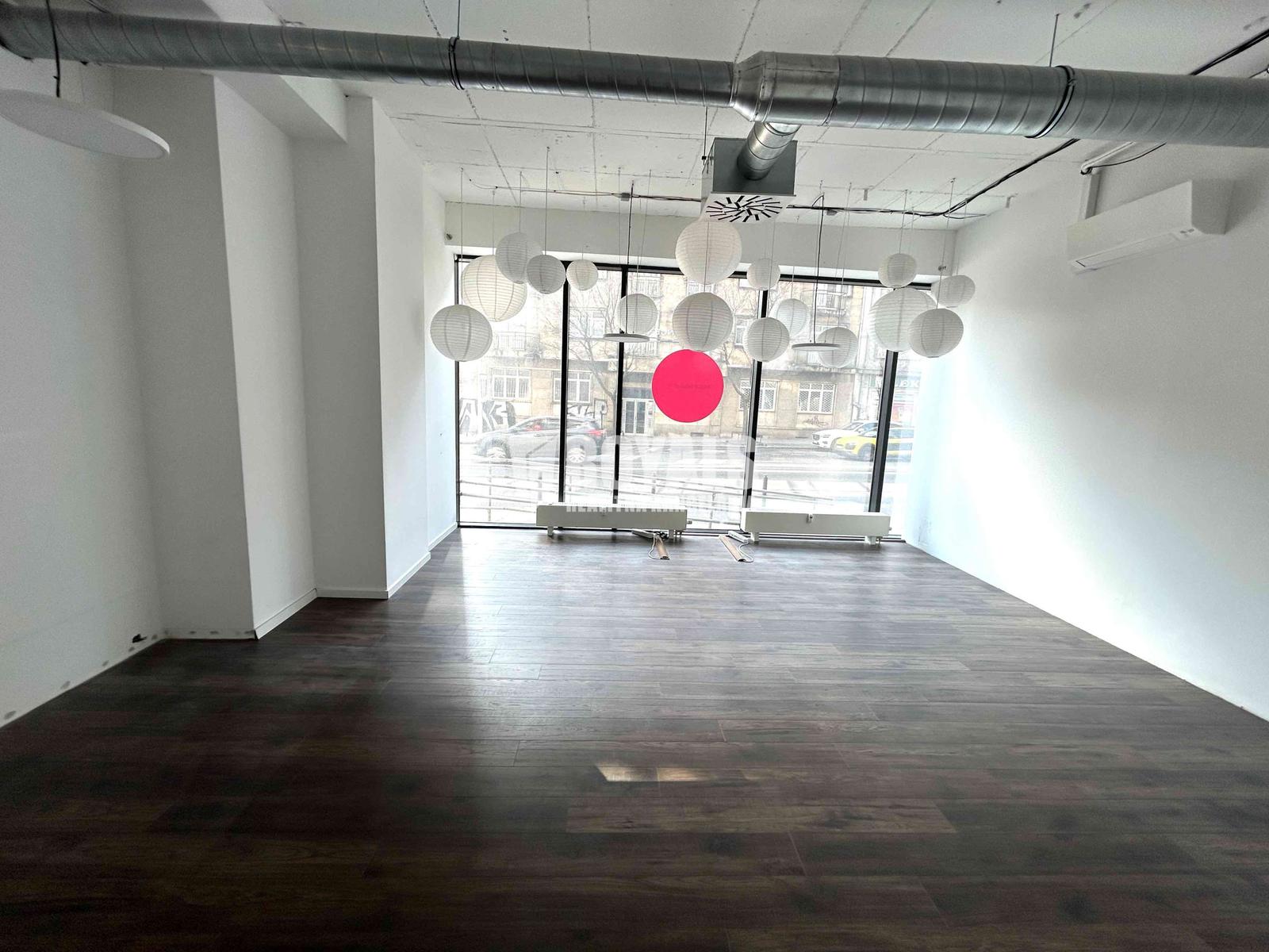 VIDITEĽNÝ SHOWROOM NA ŠANCOVEJ | 190 m² | VEĽKÝ VÝKLAD | PARKOVANIE