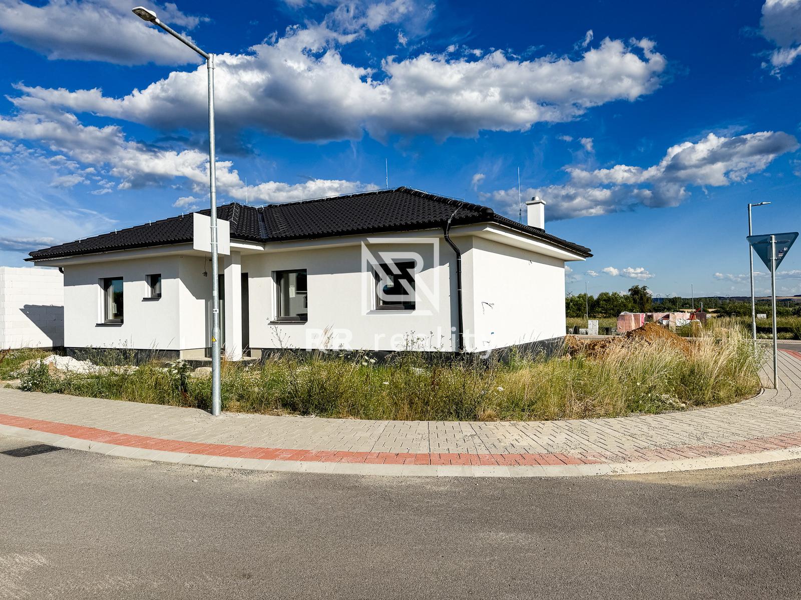 Novostavba RD, VÝCHODNÉ MOKRANCE, všetky IS, asfaltové cesty
