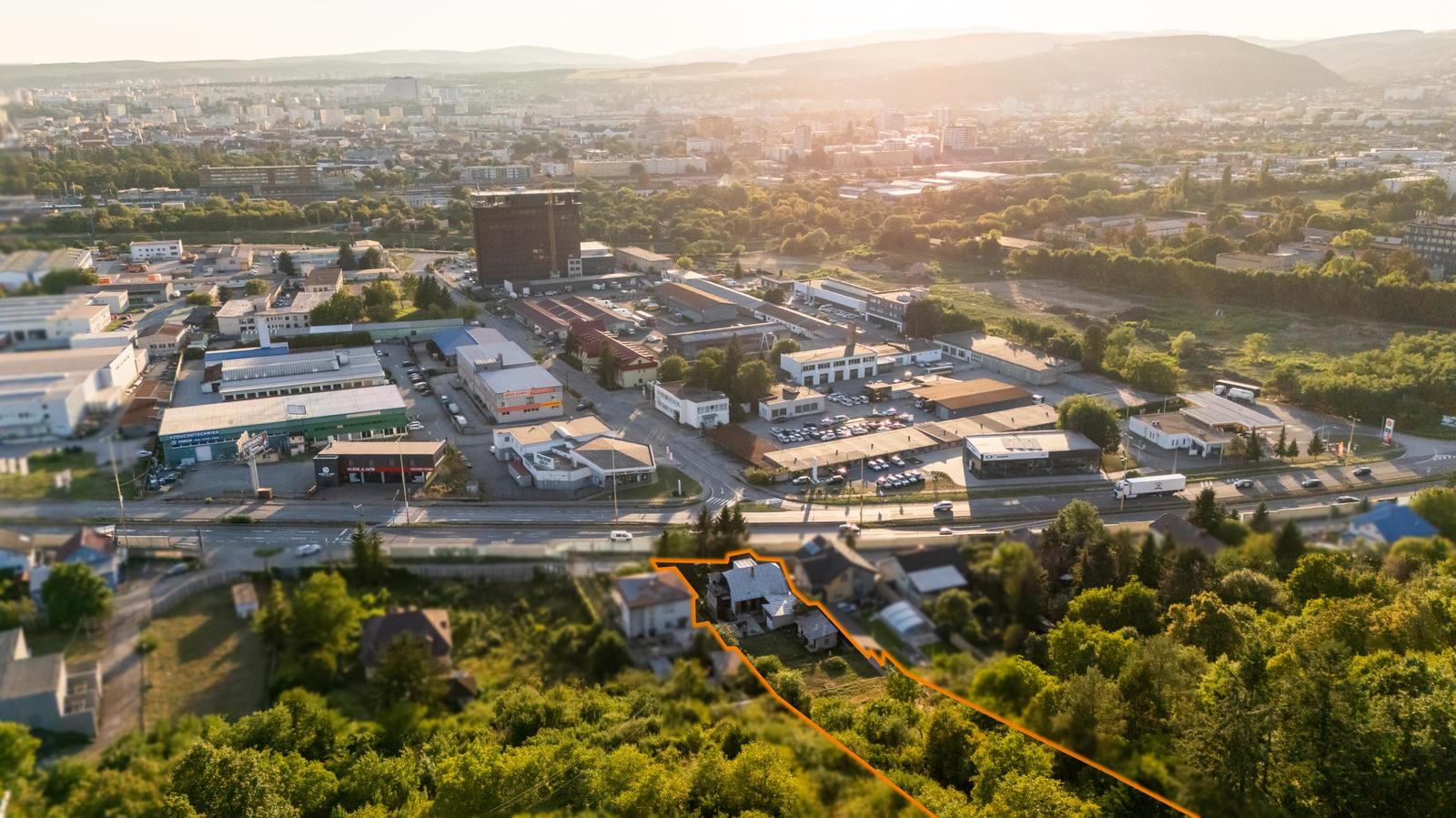 Investičný pozemok s Rodinným domom v blízkosti centra Košíc – fotka 2
