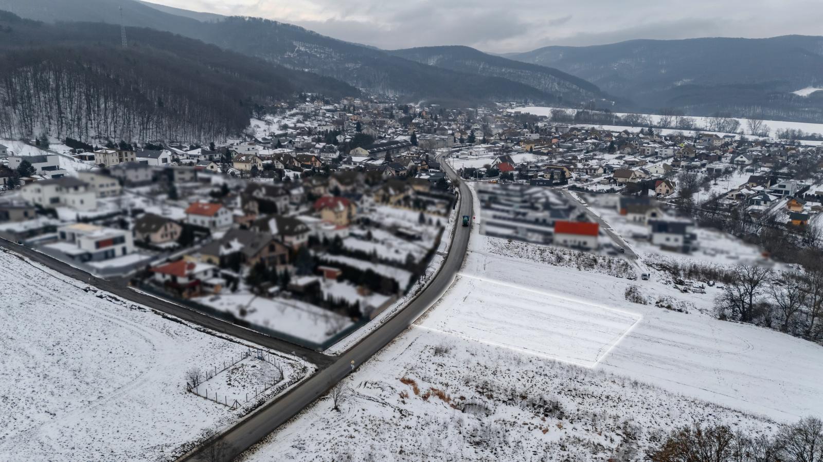 INVESTIČNÁ PRÍLEŽITOSŤ: Pozemok pre občiansku vybavenosť - 1033 m² – v obci Sokoľ – fotka 2