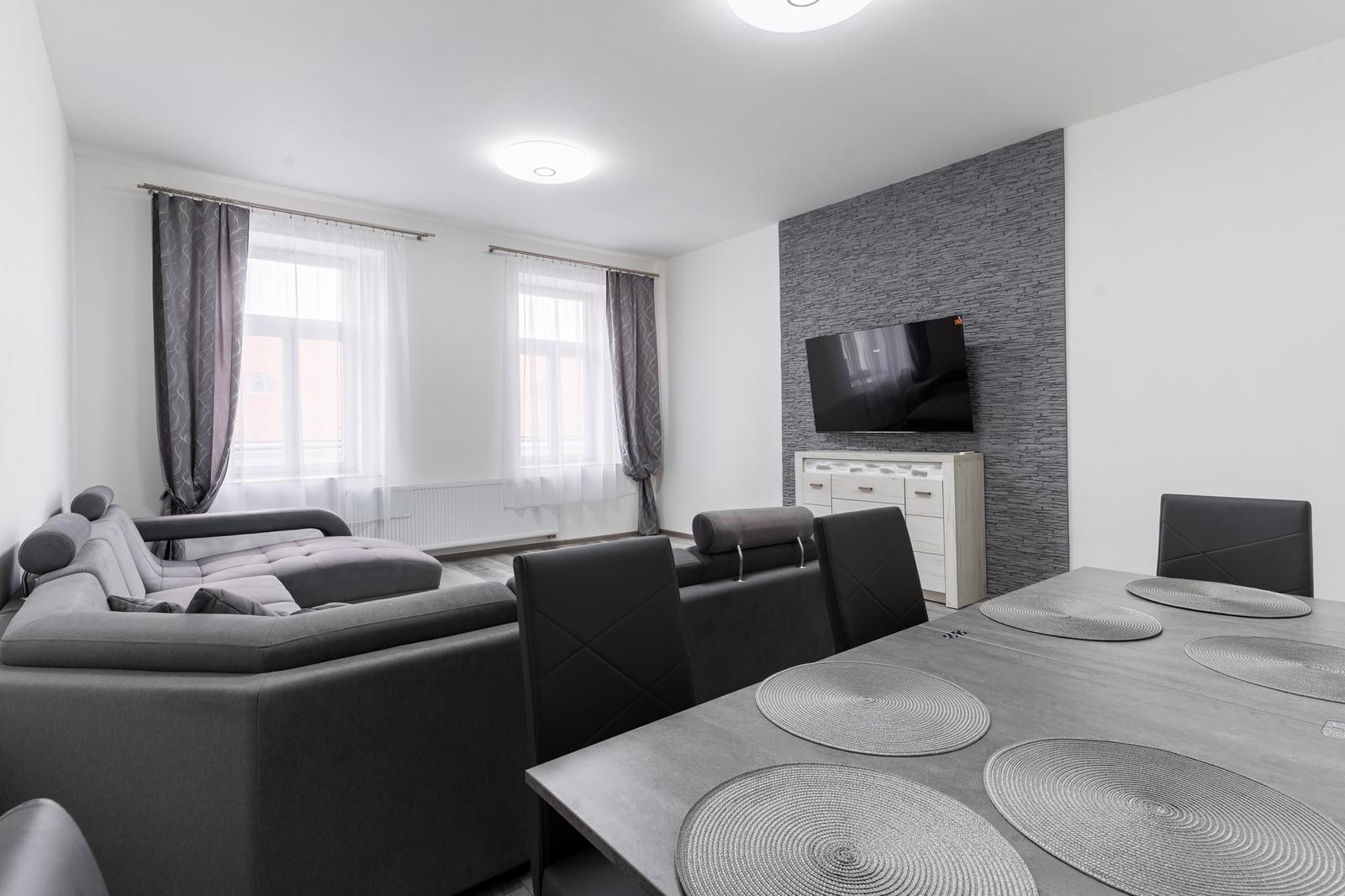 Luxusný veľkometrážny 2-izbový byt (90m2) - Mäsiarska ul.