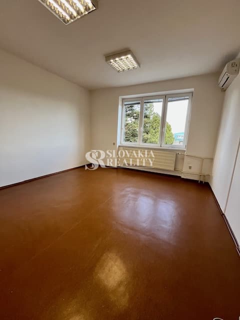 Kancelária Mlynárce, 22 m2, klimatizácia
