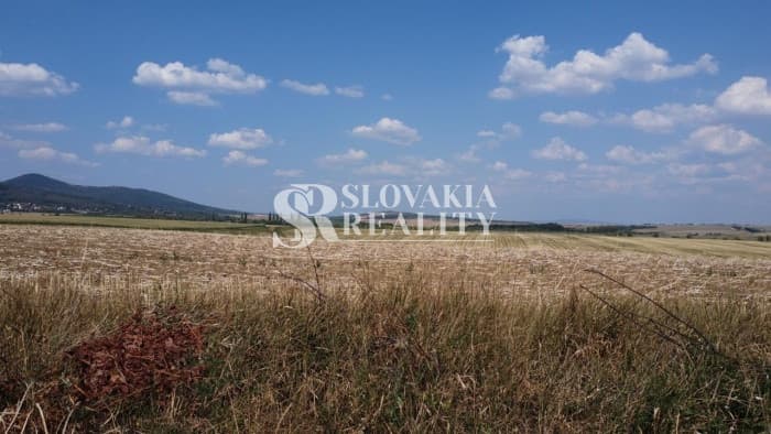 Investičný pozemok 731 m2 Nová Chrenová