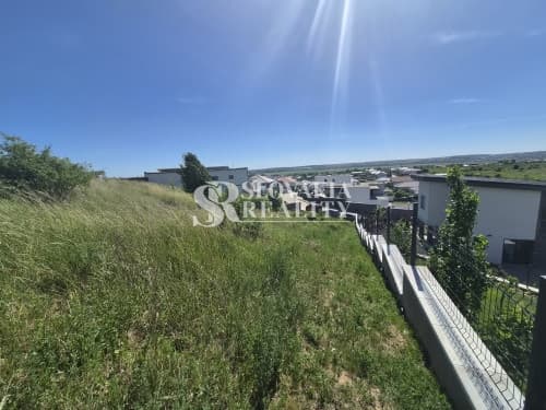Krásny pozemok s panoramatickým výhľadom na Zobor 1 686 m² – fotka 2