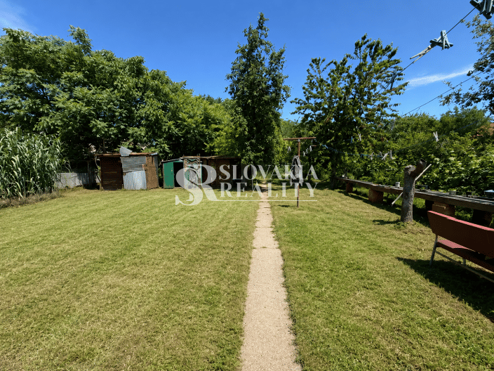 RD CHRENOVÁ s pozemkom 1 116 m², pôvodný stav – fotka 2