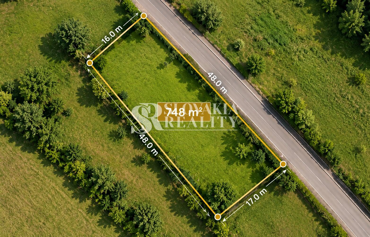 POZEMOK určený na výstavu 748 m²- ÚZEMNÝ PLÁN k dispo