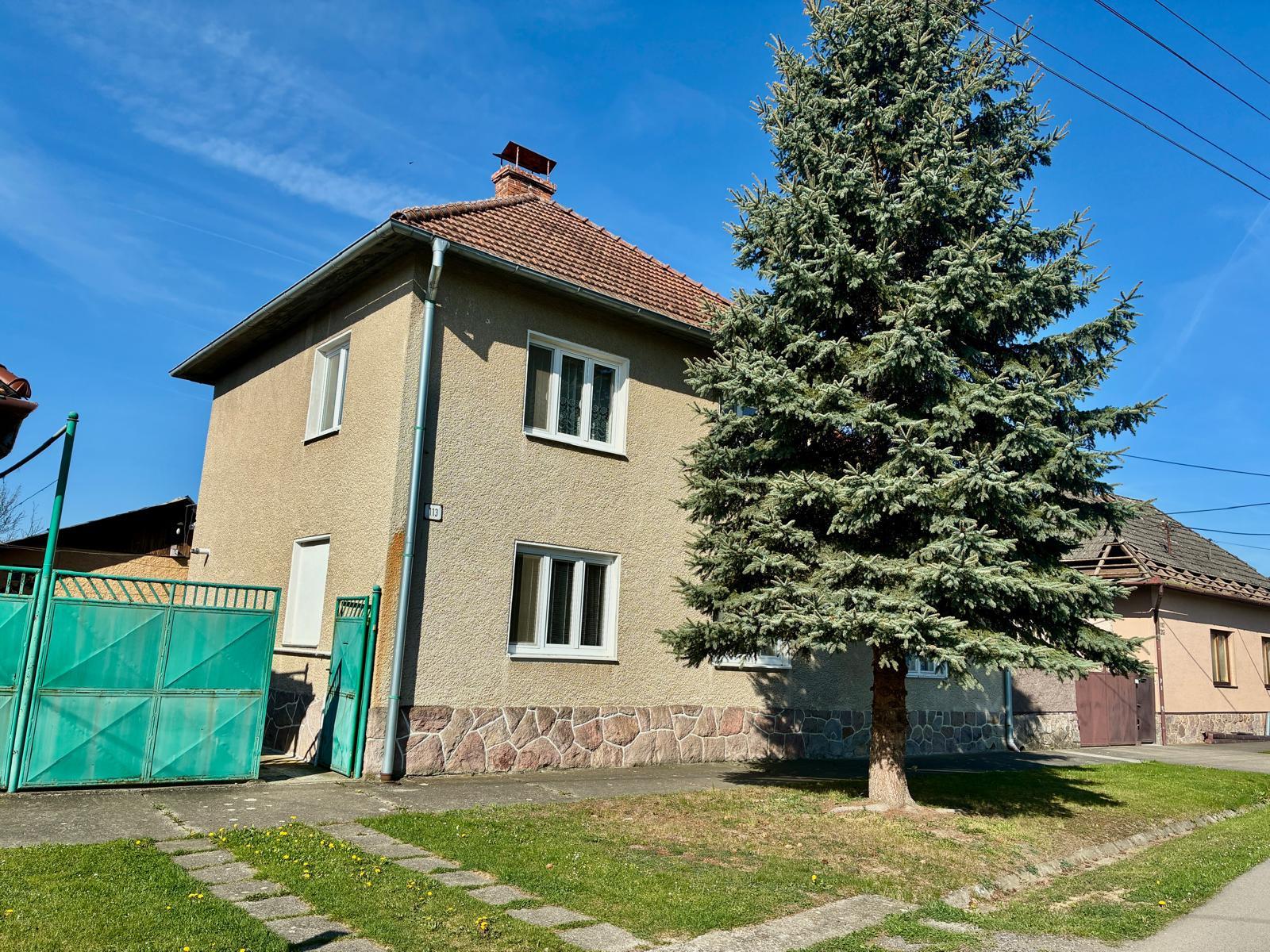 Dvojpodlažný rodinný dom Lovča