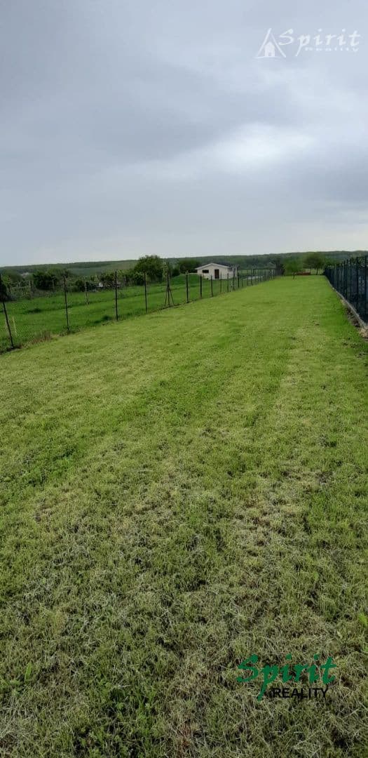 Ponúkame na PREDAJ pekný pozemok v obci Dubova len 7min.od MODRY – fotka 2