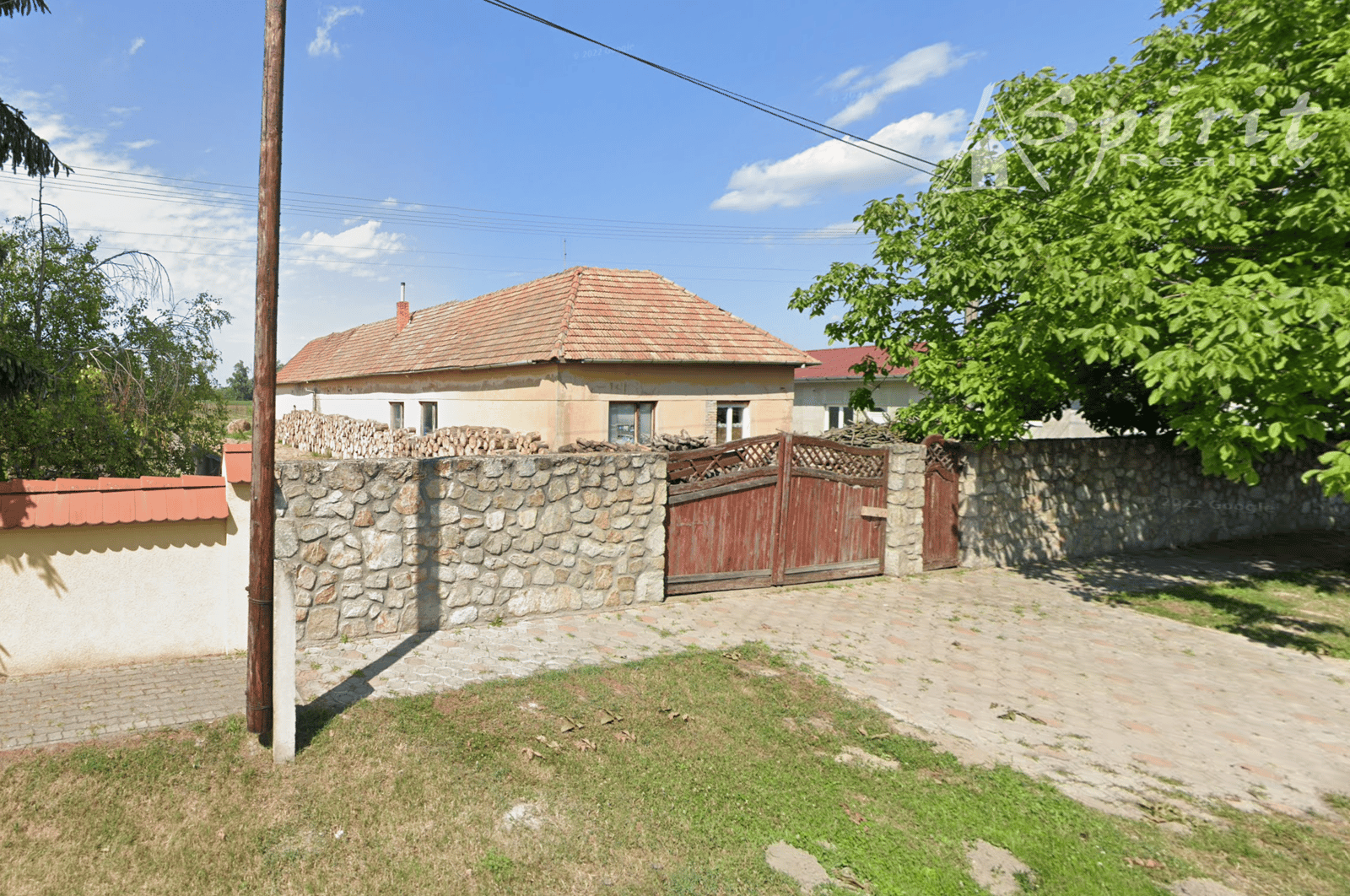 Na predaj rodinný dom s veľkým pozemkom a vinicou – Nové Osady, Veľké Úľany