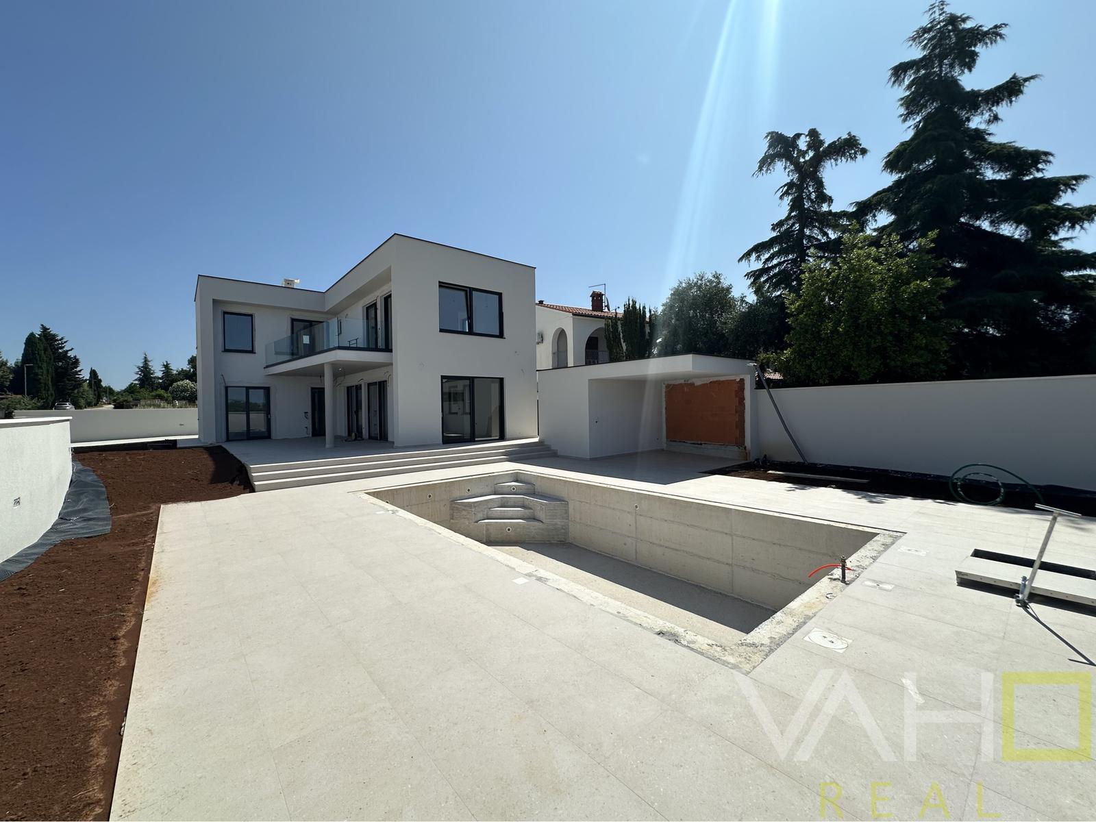 VAHOreal* EXKLUZÍVNE IBA u NÁS!! 4 LUXUSNÉ RD s BAZÉNOM v CHORVÁTSKU