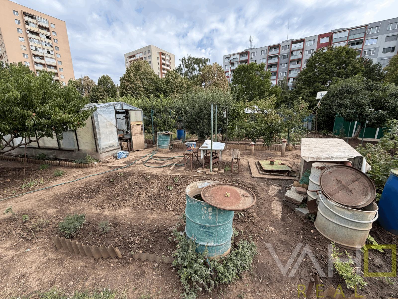 ZÁHRADKA V OSOBNOM VLASTNÍCTVE , 239 m²,  NERUDOVA ul., TRNAVA – fotka 2