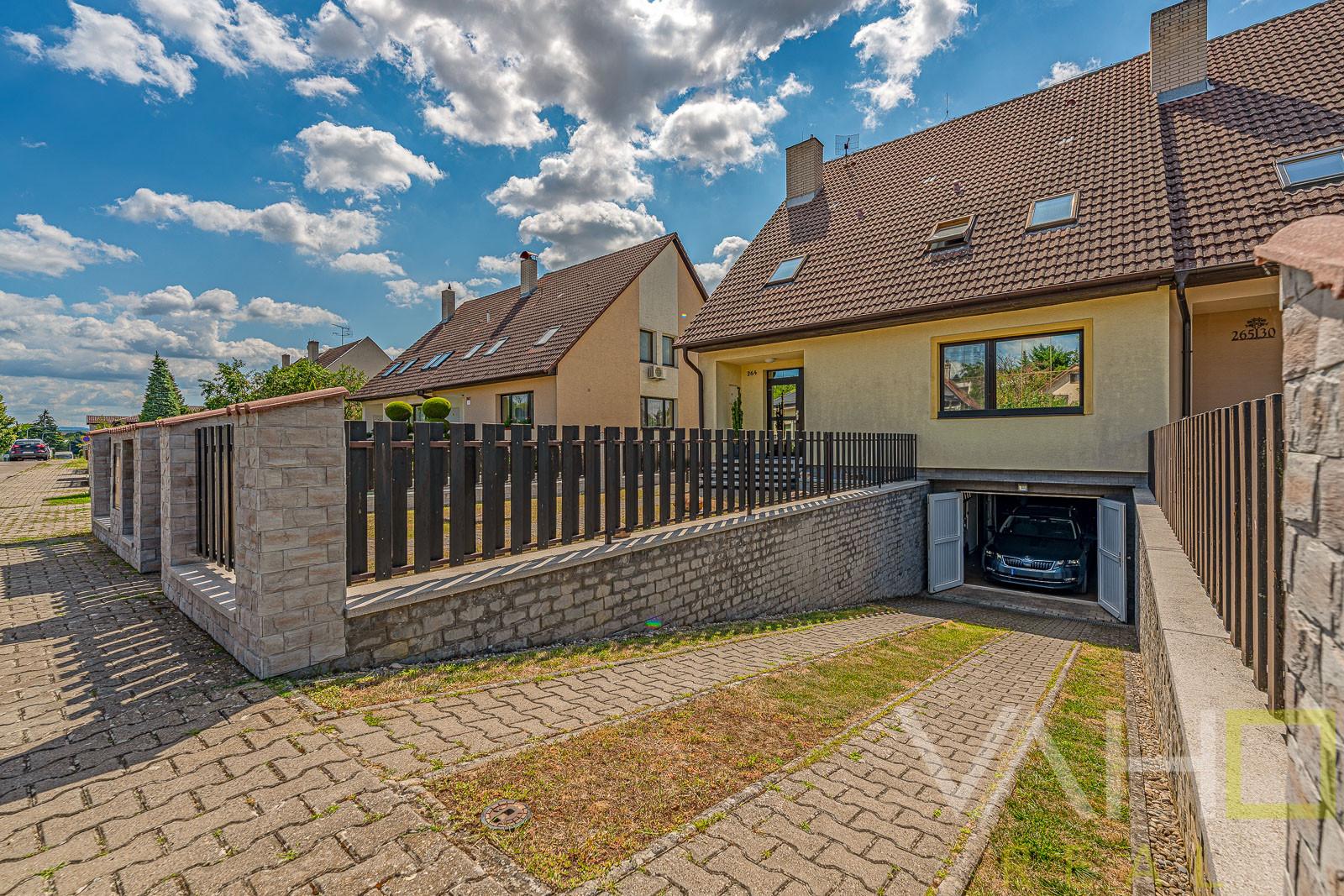 5-izbový rodinný dom 180 m² | pozemok 587 m², garáž a veľká povala | Bzince pod Javorinou