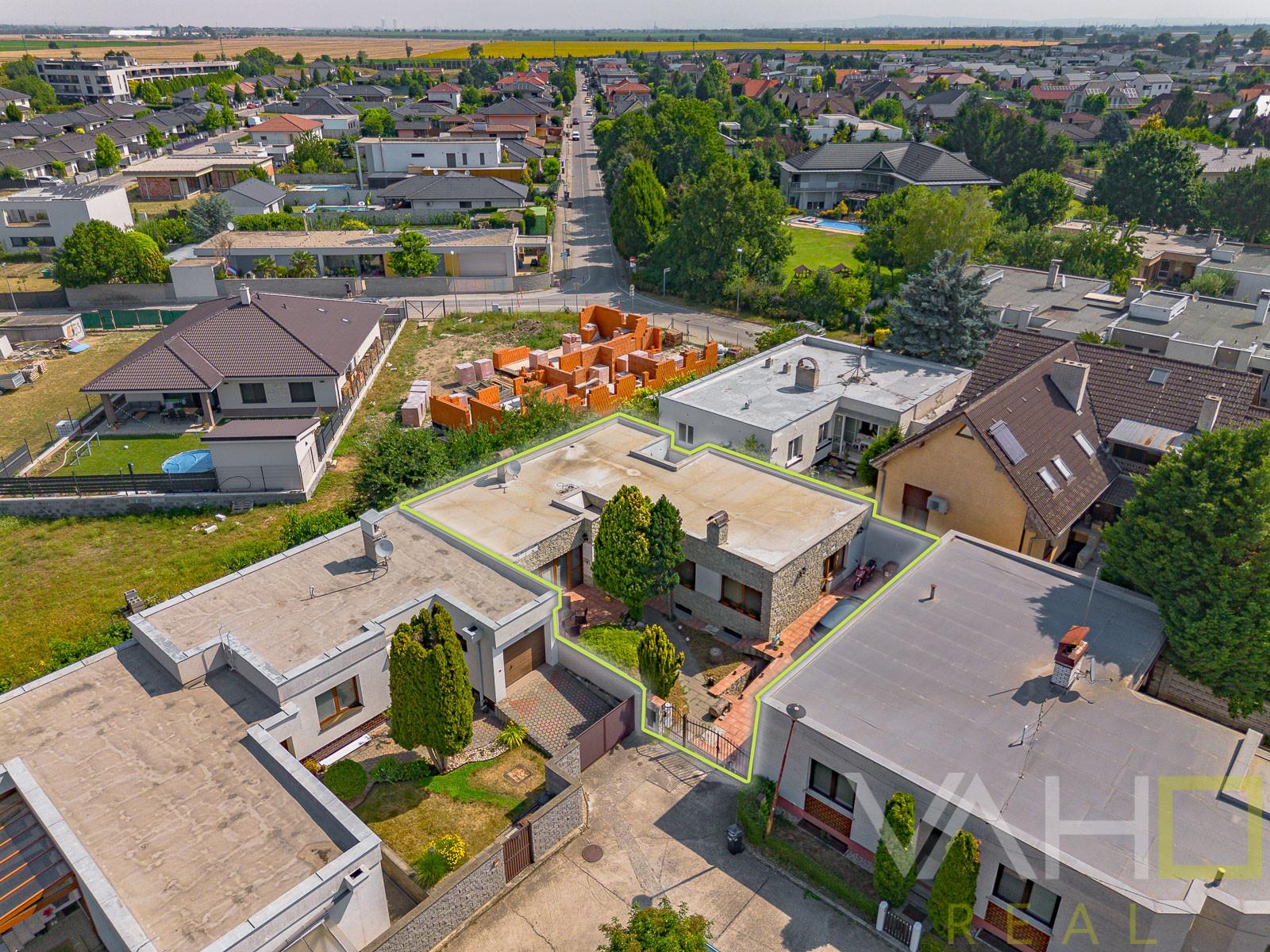 4-izbový rodinný dom na predaj, Trnava – Kopánka (Pekné pole), zariadený, s átriom a terasou