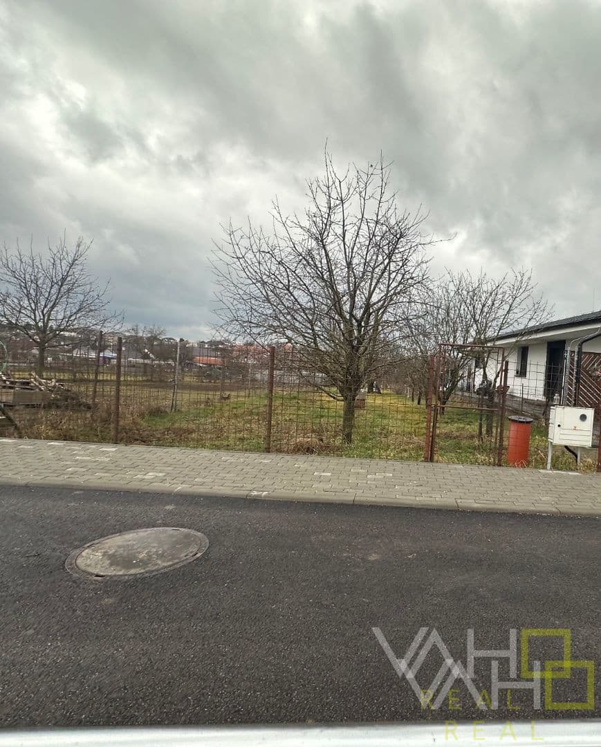 VÝBORNÁ LOKALITA,  NOVÁ ULICA!!! výmera 500m2, všetky IS, obec Veľké Kostoľany