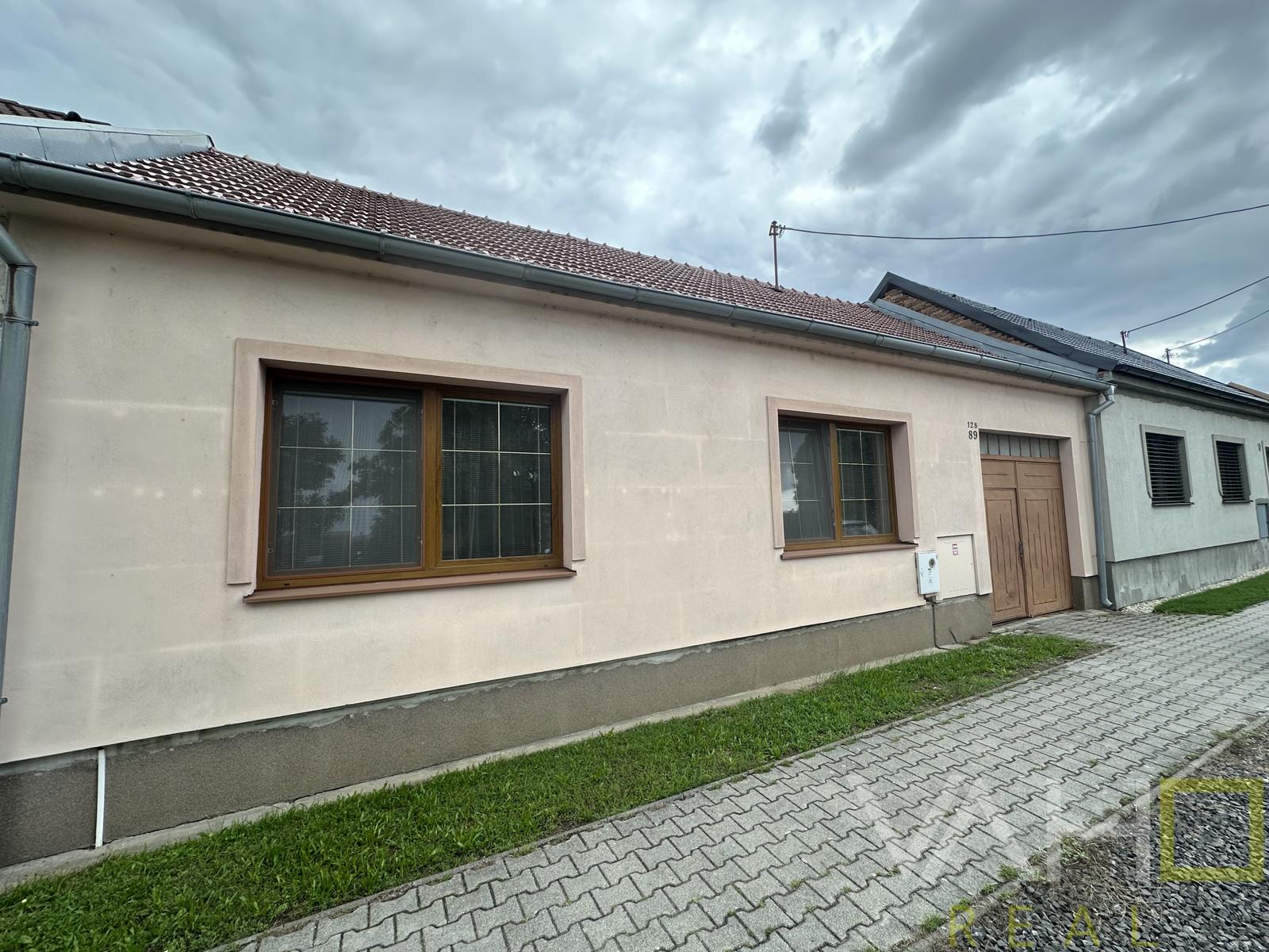 REZERVOVANÉ !!! Na predaj 4 izbový rodinný dom v obci Dolná Krupá.