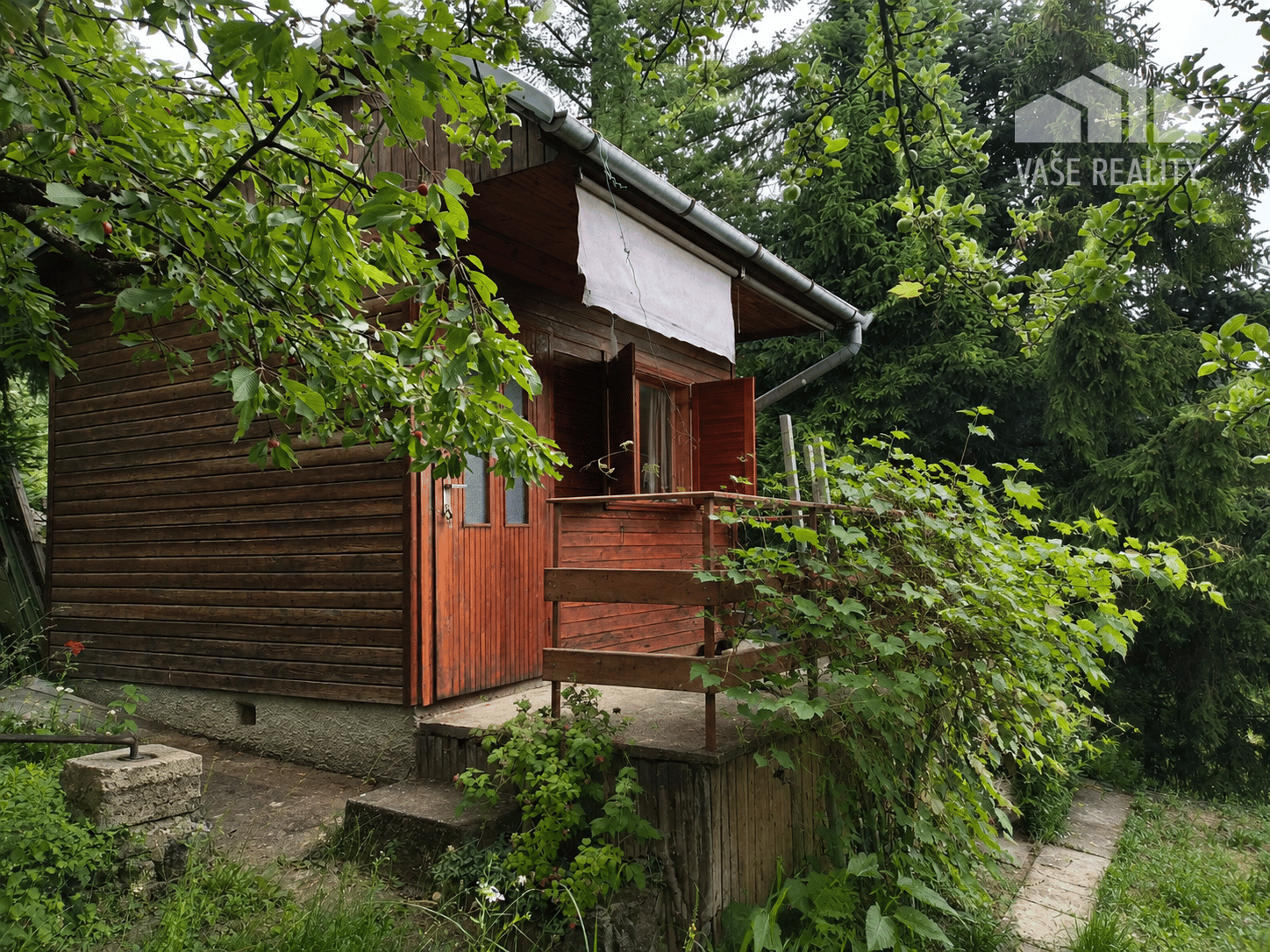 2 chatky, pozemok 563m2 Trenčianske Teplice – fotka 2