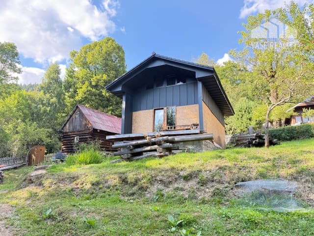 Chata pred dokončením na pozemku 770 m2, Horná Maríková – fotka 2