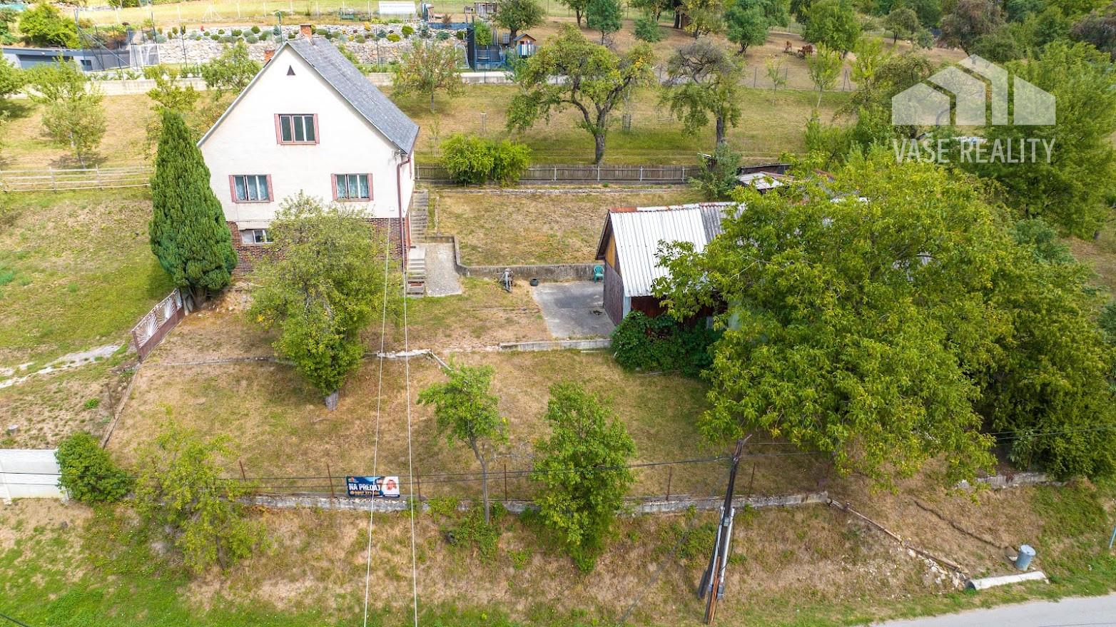 REZERVOVANÉ* Na predaj Rodinný dom LEDNICA, pozemok 1064 m2