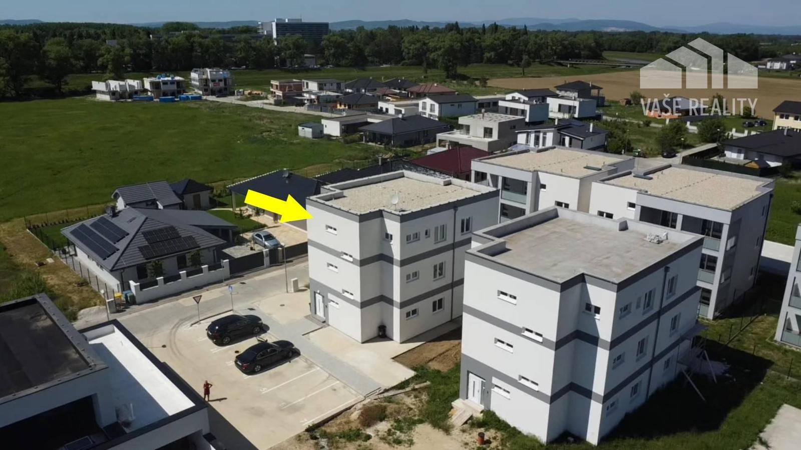 4-IZB BYT "E" 106,45 m2 + TERASA 23 m2, *SPA RESORT*  BANKA