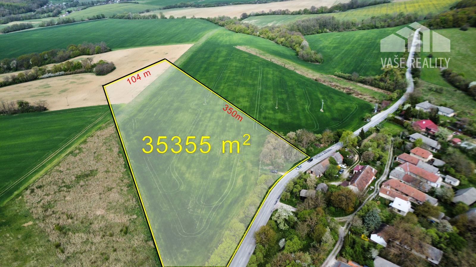 Pozemok 35 355 m² vhodný na chov koní či hospodárstvo – Prašník
